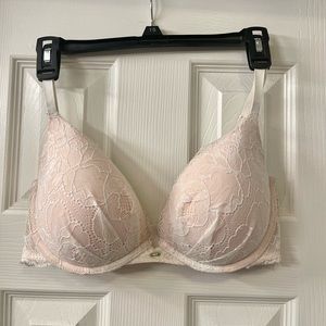 Victoria’s Secret cream colored lace bra